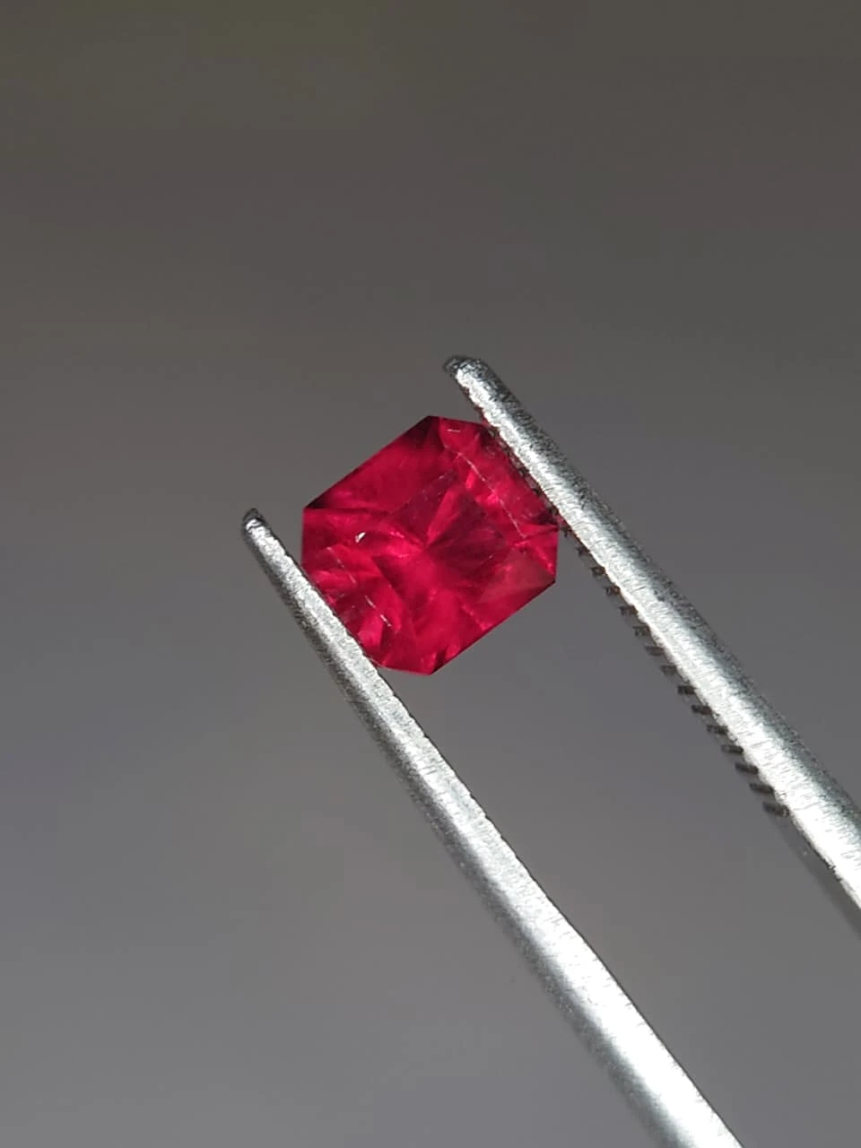 1ct Natural Umbalite Garnet from Tanzania — view 4